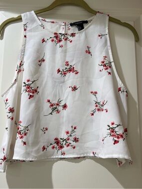 Forever 21 White Sleeveless Floral Crop Camisole